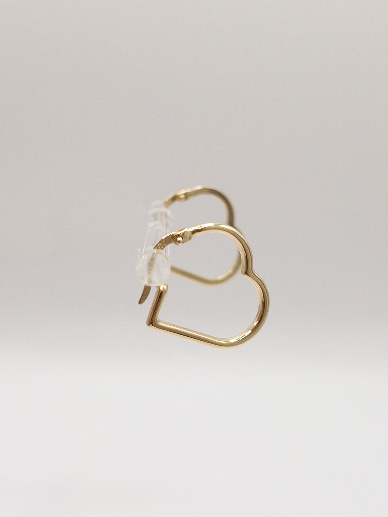 Heart Loop in 18ct Yellow Gold